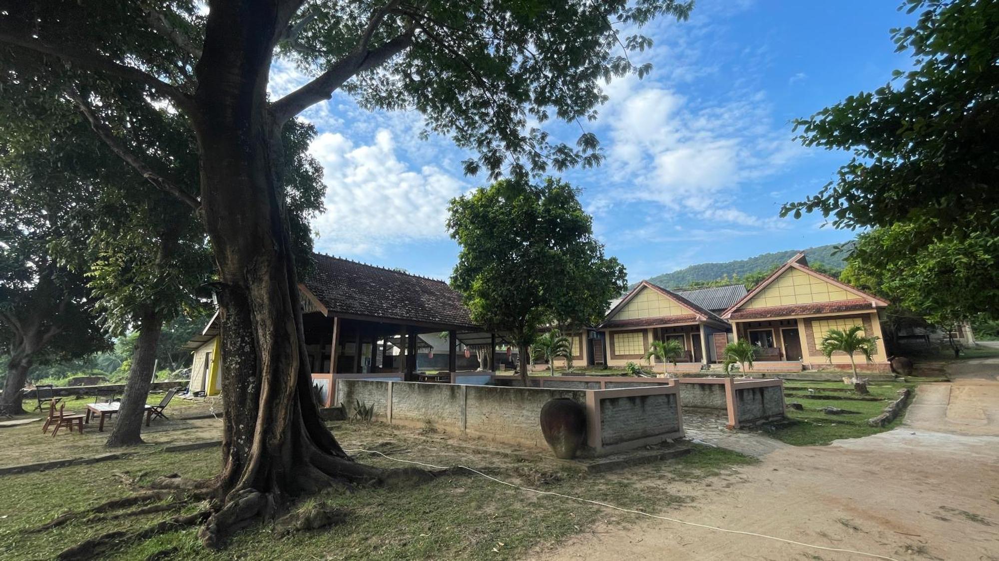 Mangrove Inn การีมุนยาวา ภายนอก รูปภาพ