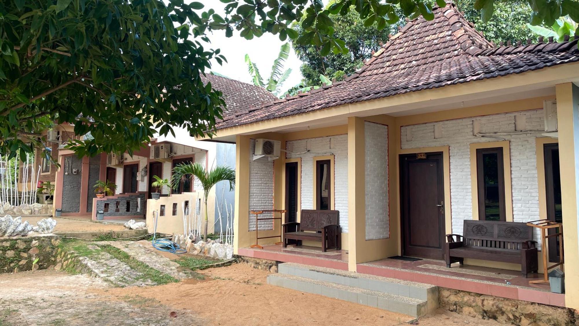 Mangrove Inn การีมุนยาวา ภายนอก รูปภาพ