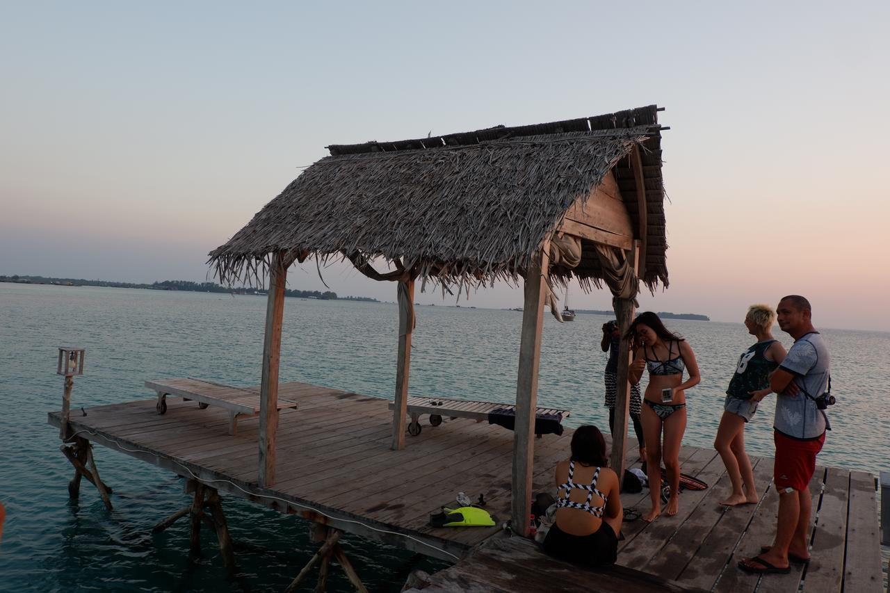 Mangrove Inn การีมุนยาวา ภายนอก รูปภาพ